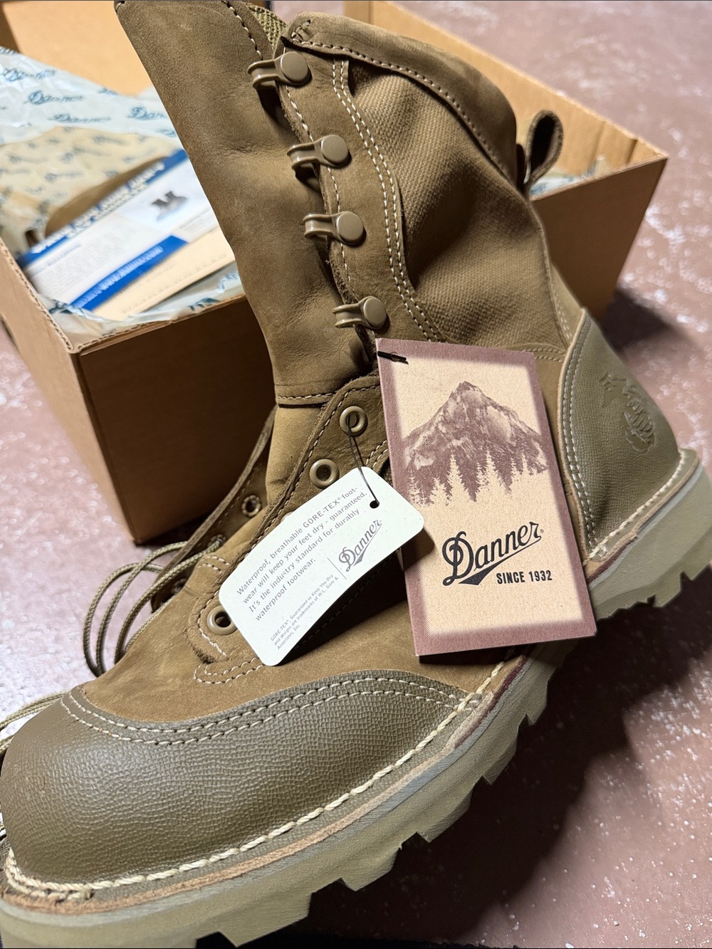 Danner Olive Tan Waterproof Lace-Up Hiking Boots Military USMC COYOTE R.A.T 9.5